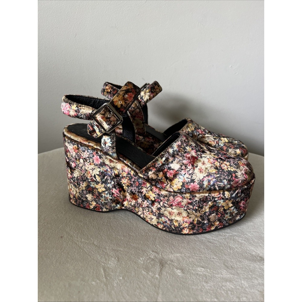 JEFFREY CAMPBELL Bohemian Platform Wedge Sandal in Velour Floral Size 9 Romantic
